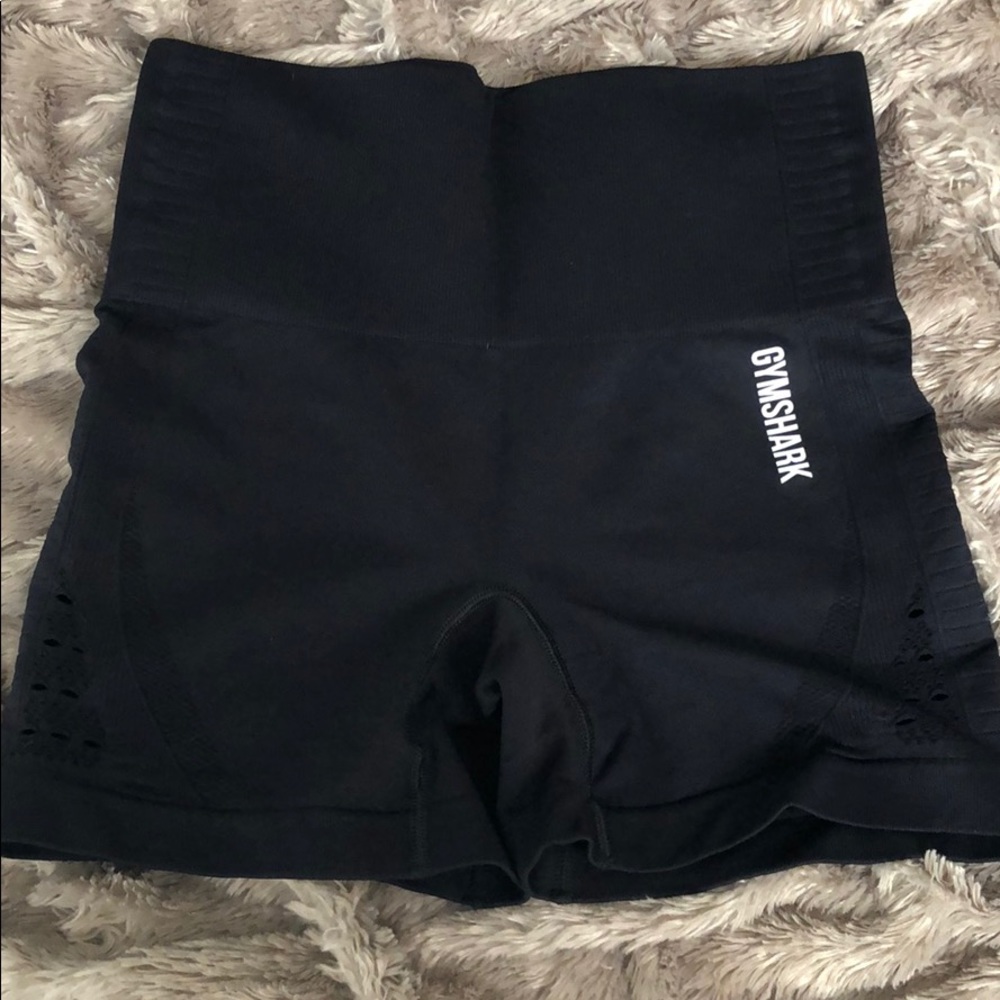 Gymshark Energy Seamless black shorts